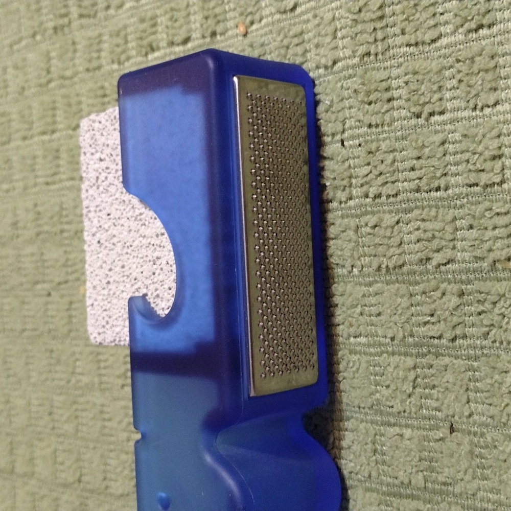 Avon, footworks pumice stone file brush, brush looks like a person, heart. - Picture 3 of 5